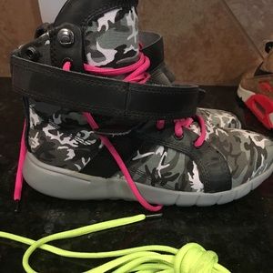 Camo HeyDay Sneakers 🌟🌟🌟